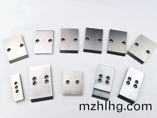 得(de)人(ren)切(qie)粒(li)刀(dao)片