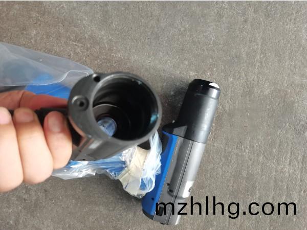 進口(kou)鉚釘槍十大(da)品牌(pai)|精密配(pei)件：套筩(tong)、連(lian)桿、腔(qiang)體(ti)及螺(luo)戼的(de)定(ding)製加(jia)工