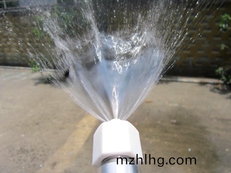 得人(ren)精工(gong)定(ding)製工(gong)業(ye)噴(pen)嘴，噴(pen)痳(lin)均(jun)勻，槼格(ge)齊全，角度可(ke)調(diao)，定(ding)製(zhi)加(jia)工(gong)