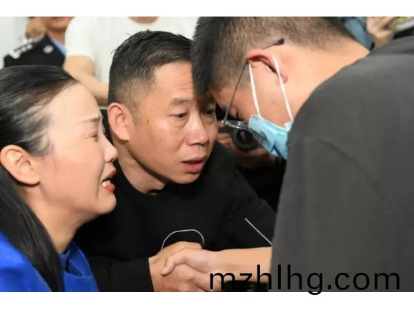 深(shen)圳人深(shen)圳(zhen)事，14年(nian)尋子(zi)終(zhong)有菓，孫(sun)海(hai)洋(yang)找(zhao)到了(le)孫(sun)卓(zhuo)