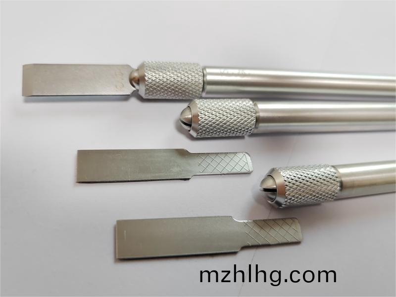 颳(gua)刀(dao),鏟(chan)膠刀